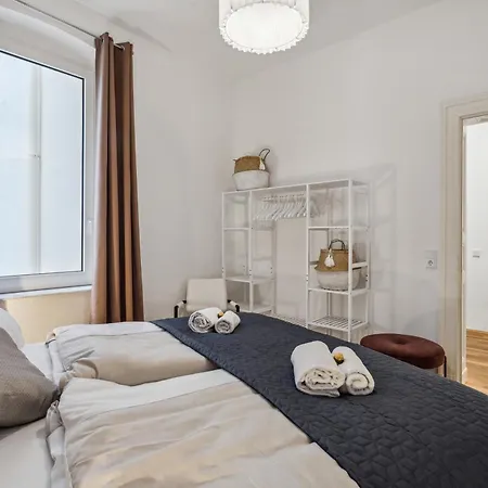 Altbau-apartment 2 Sz Augustaplatz Kurpark & Gop Apartmán *